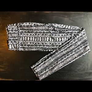 Under Armour Snake Athletic Leggings